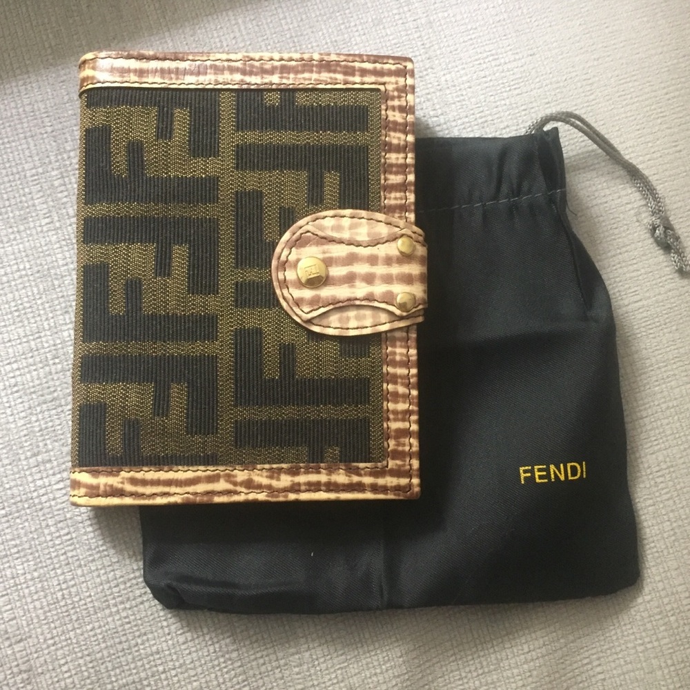 ❤️Host pick ❤️Small Fendi wallet